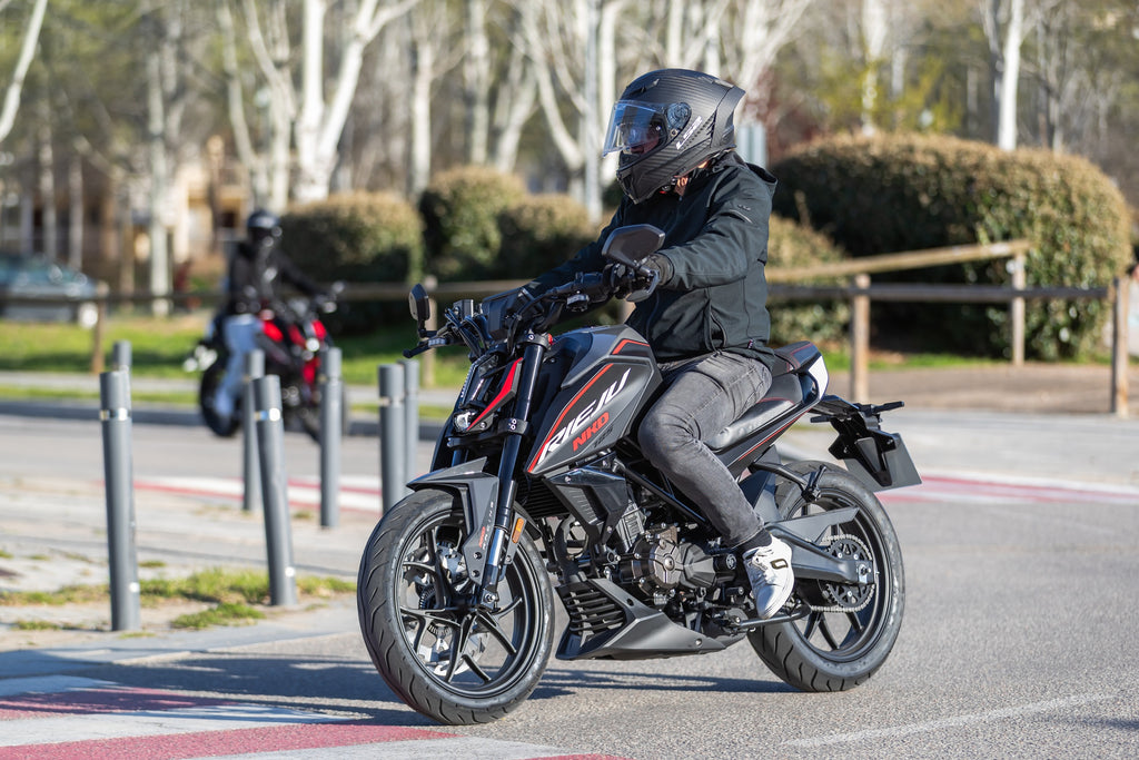 Naked 125